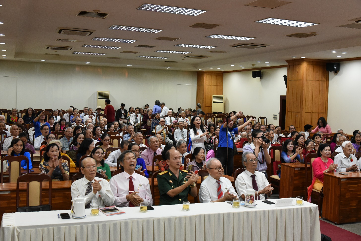 HỌP MẶT NHÀ GIÁO 20