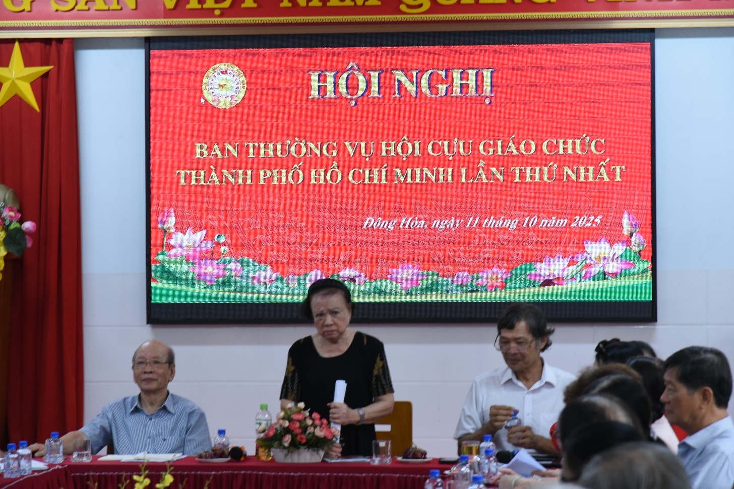 HỘI NGHỊ BAN THƯỜNG VỤ HỘI CỰU GIÁO CHỨC TẠI DĨ AN