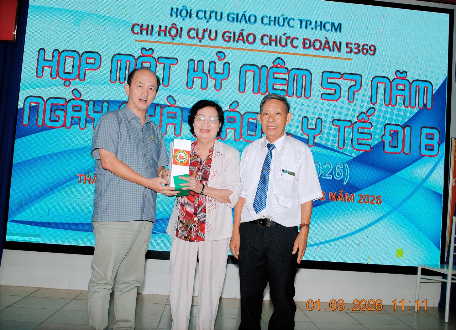 HỌP MẶT CỰU GIÁO CHỨC ĐOÀN ĐI B 5