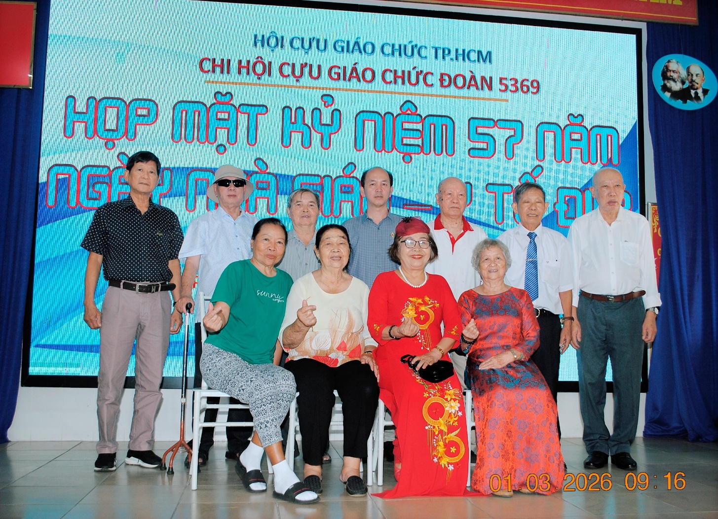 HỌP MẶT CỰU GIÁO CHỨC ĐOÀN ĐI B 5