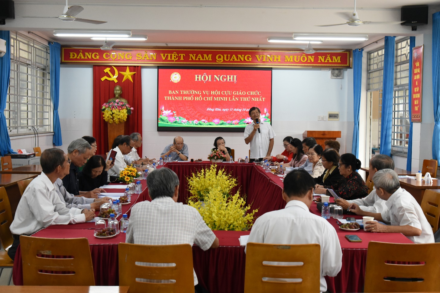 HỘI NGHỊ BAN THƯỜNG VỤ HỘI CỰU GIÁO CHỨC TẠI DĨ AN