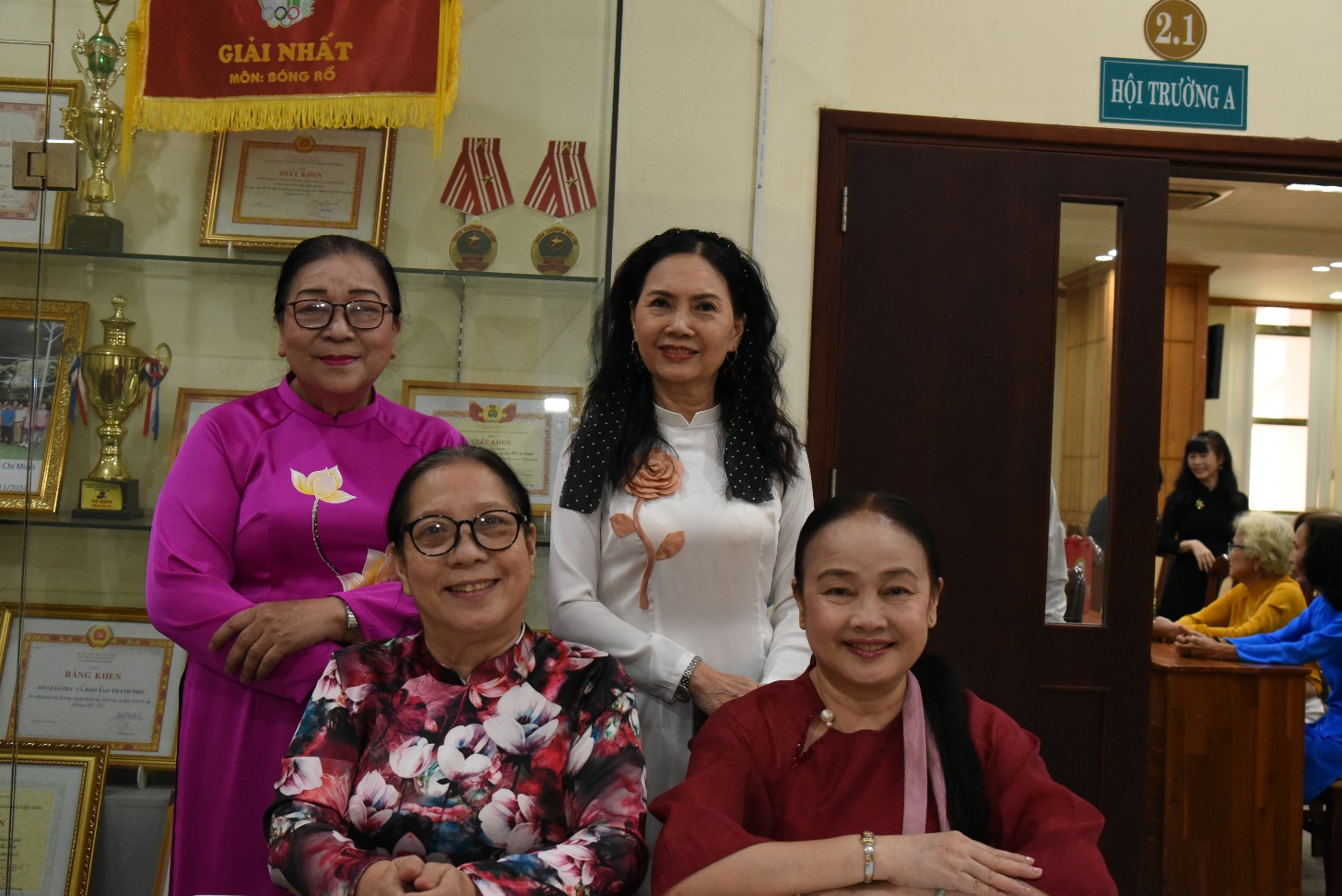 HỌP MẶT NHÀ GIÁO 20