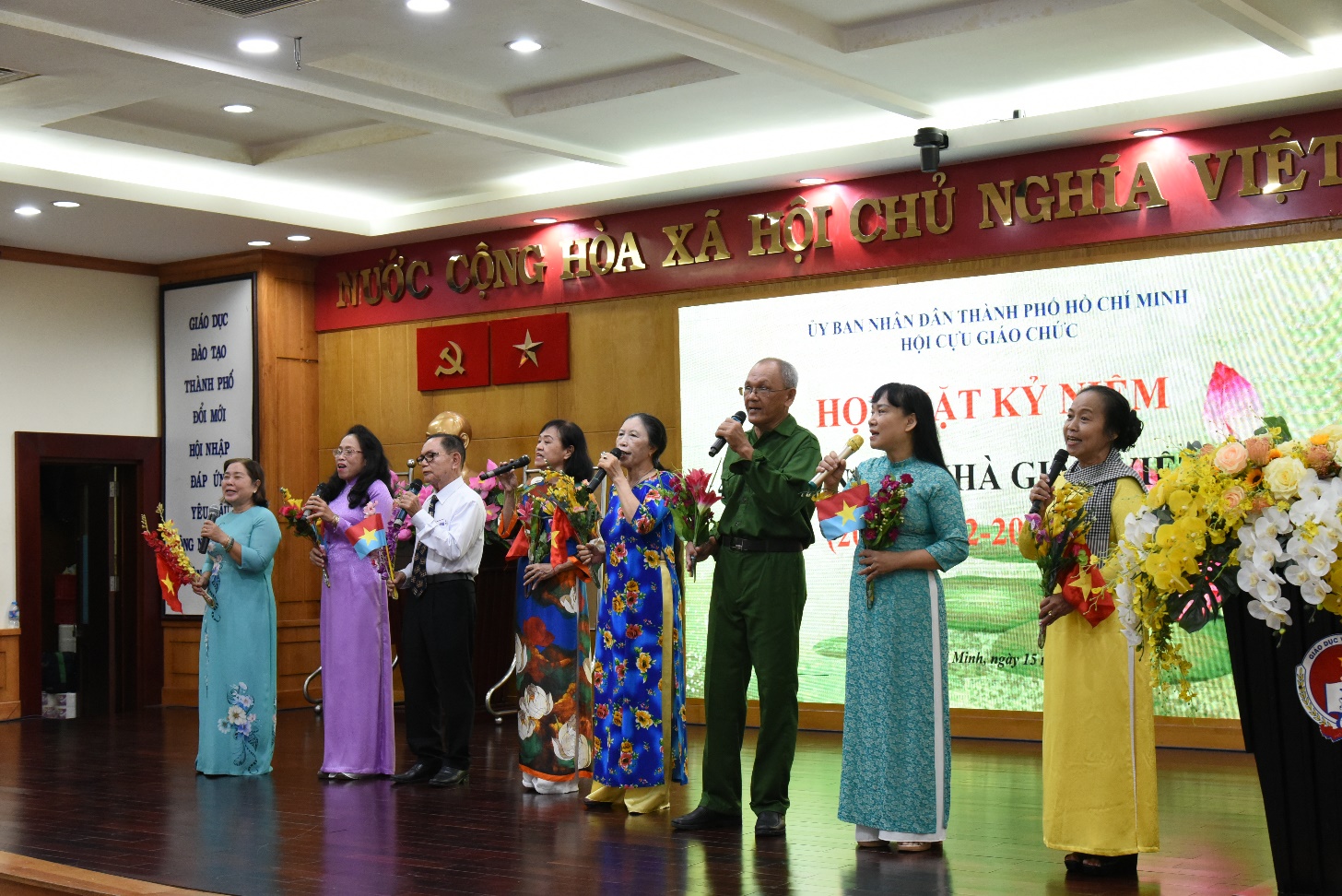 HỌP MẶT NHÀ GIÁO 20/11/2025
