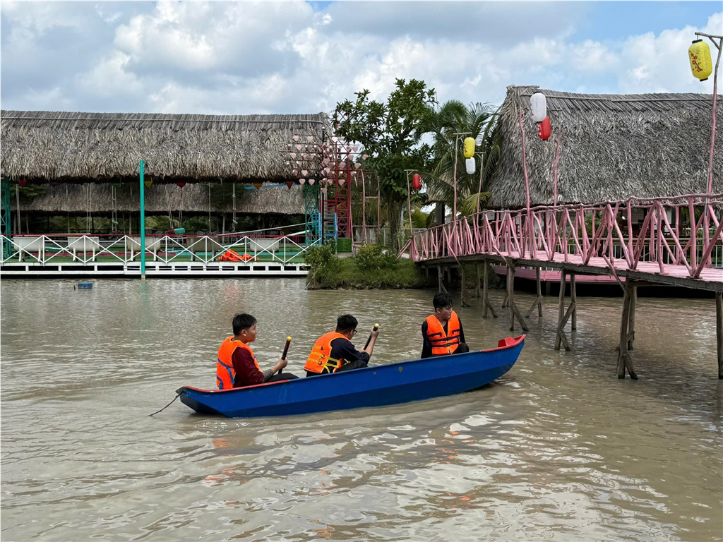 Hoạt Động Trải Nghiệm Ngoại Khóa - Hành Trình Về Nguồn 2025