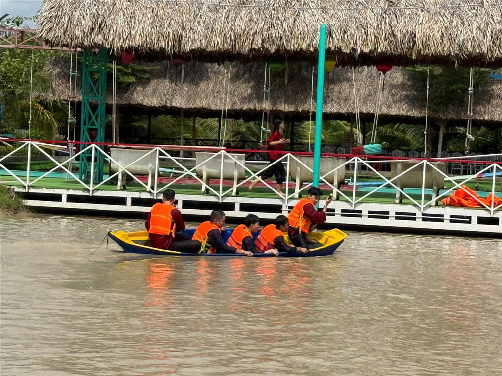 Hoạt Động Trải Nghiệm Ngoại Khóa - Hành Trình Về Nguồn 2025