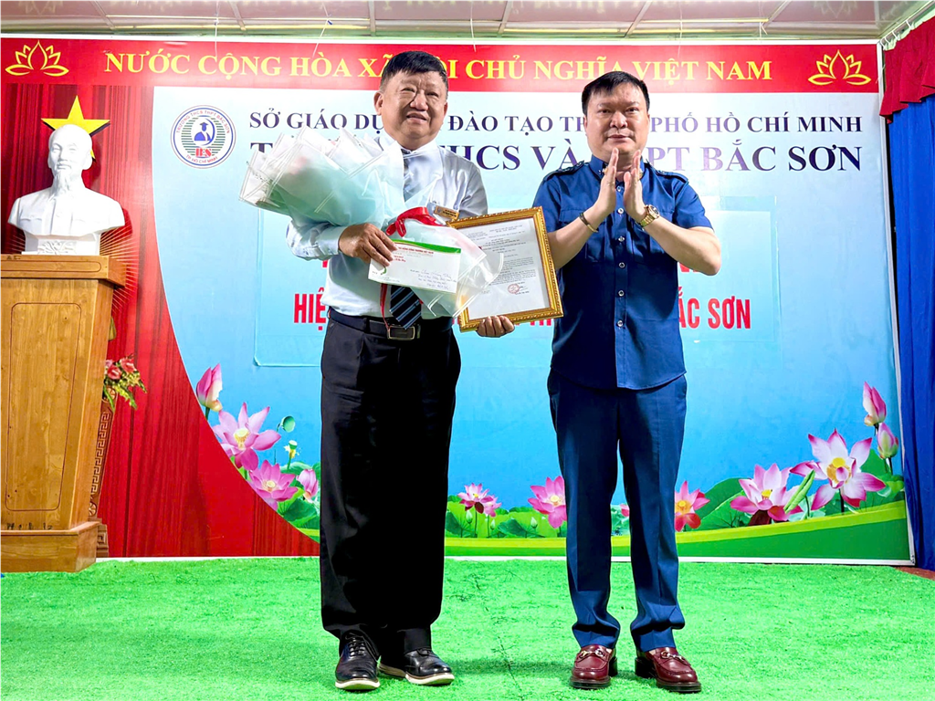 Trường Bắc Sơn Công Bố Quyết Định Công Nhận Hiệu Trưởng Mới