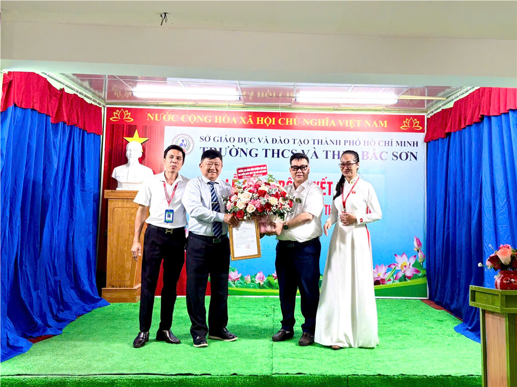 Trường Bắc Sơn Công Bố Quyết Định Công Nhận Hiệu Trưởng Mới
