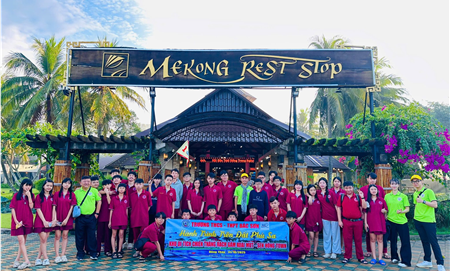 Hoạt Động Trải Nghiệm Ngoại Khóa - Hành Trình Về Nguồn 2025